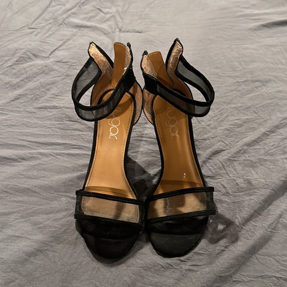 Heels - Picture 2 of 2